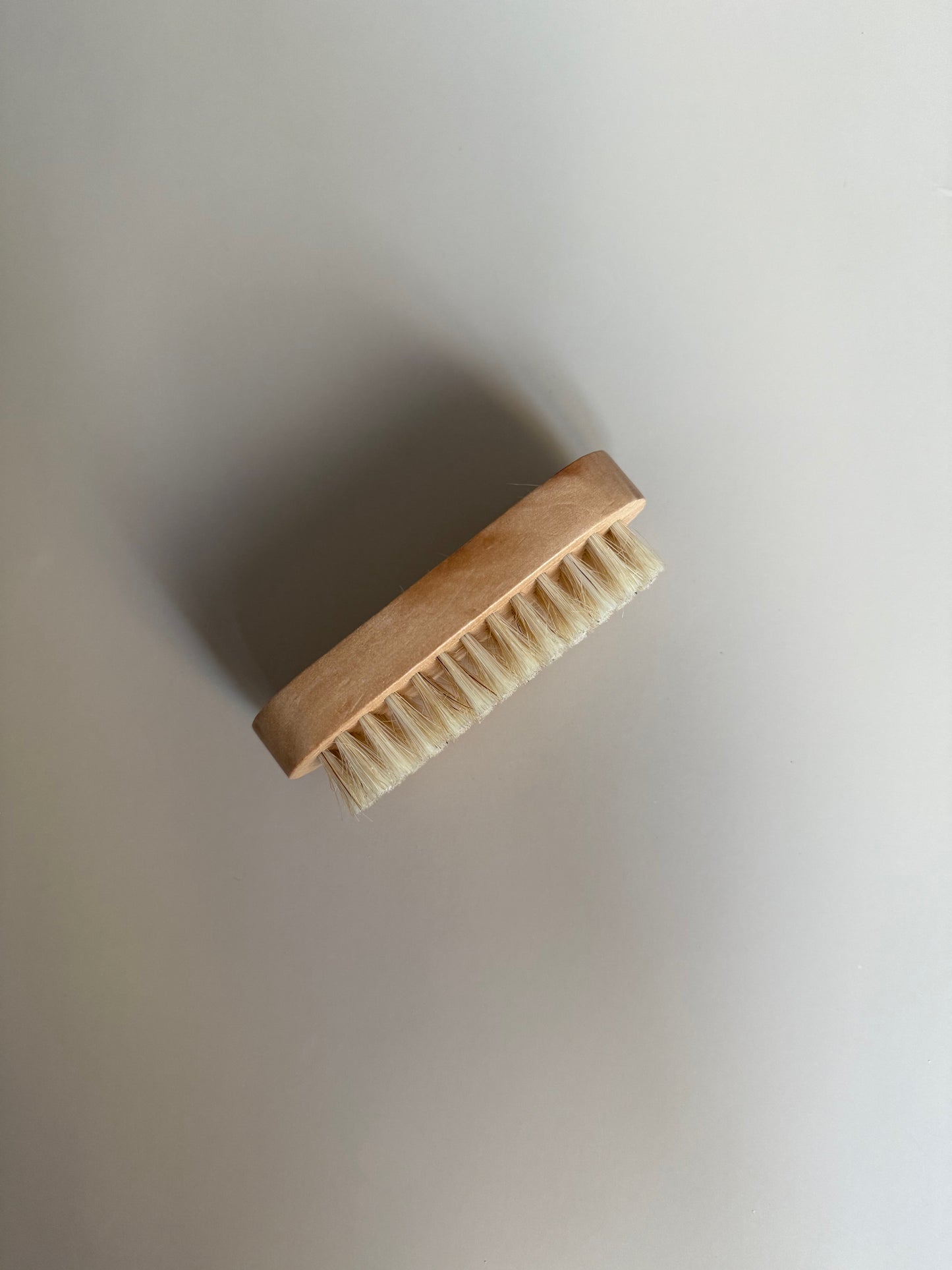 Nail brush
